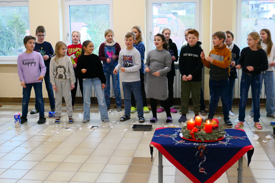 Adventszeit in der Grundschule Leinach